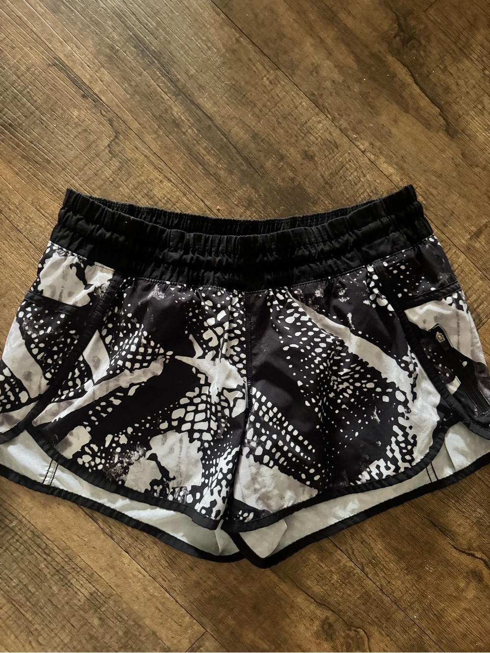 lululemon athletica Black & White Abstract Print Athletic Shorts
